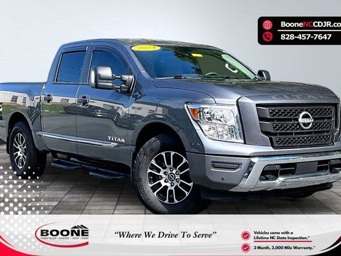 Used 2024 Nissan Titan SV w/ SV Convenience Package RWD image 1