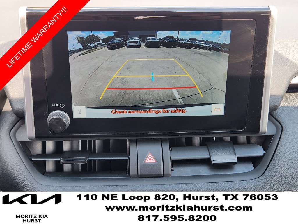 Used 2025 Toyota RAV4 XLE AWD/4WD image 8
