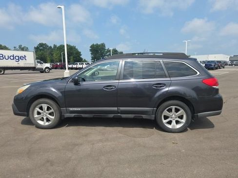 Used 2013 Subaru Outback 2.5i Limited w/ Moonroof Pkg AWD/4WD image 14