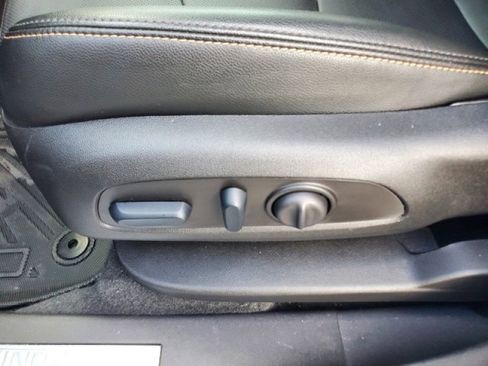 Used 2024 Chevrolet Equinox Premier AWD/4WD image 11