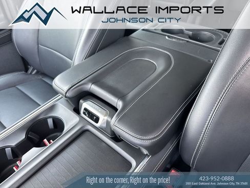 Used 2025 Ford Expedition Platinum AWD/4WD image 19