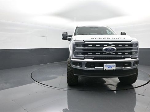 New 2026 Ford F250 Lariat w/ Lariat Ultimate Package image 2