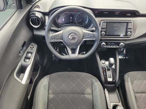 Certified 2020 Nissan Kicks SV image 11