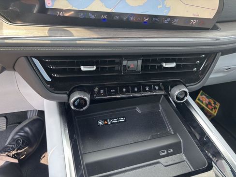 Used 2025 Chevrolet Tahoe Premier w/ Sun And Tow Package RWD image 12