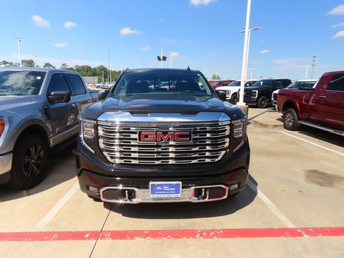 Used 2024 GMC Sierra 1500 Denali w/ Technology Package image 5