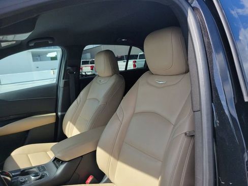 Certified 2024 Cadillac XT4 Premium Luxury FWD image 18