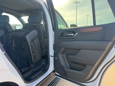 New 2026 GMC Yukon Denali w/ Sun & Power Step Package image 44