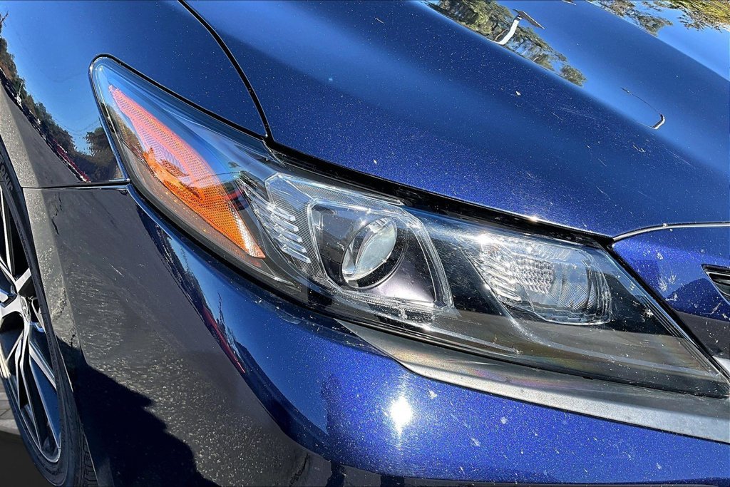 Used 2022 Toyota Camry SE w/ Carpet Mat Package (TMS) FWD image 28