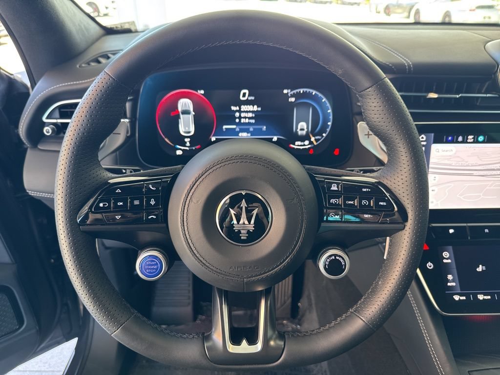 Used 2025 Maserati Grecale GT AWD/4WD image 12