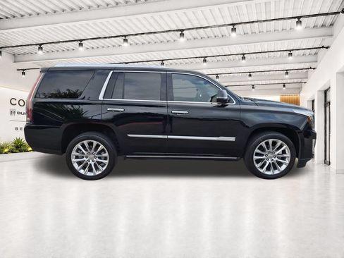 Used 2020 Cadillac Escalade Premium Luxury RWD image 15