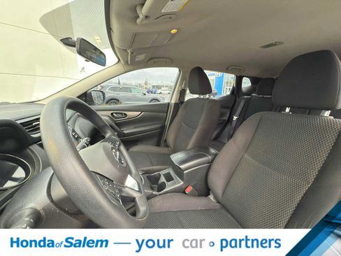 Used 2018 Nissan Rogue Sport S image 14