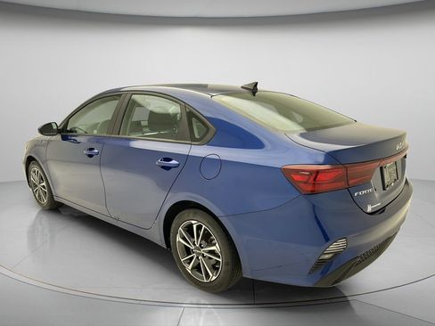 Used 2023 Kia Forte LXS FWD image 6