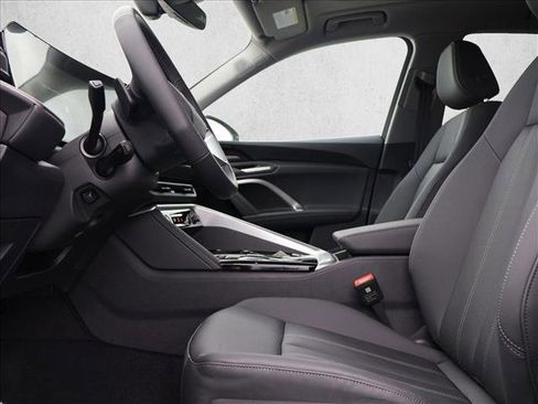 New 2025 Audi Q5 Premium Plus image 4
