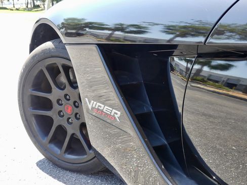 Used 2004 Dodge Viper SRT-10 image 58