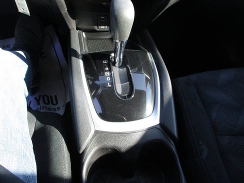 Used 2016 Nissan Rogue S AWD/4WD image 24