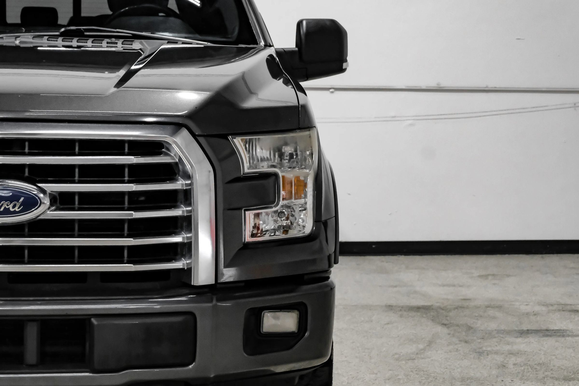 Used 2017 Ford F150 XLT w/ Equipment Group 302A Luxury AWD/4WD image 57