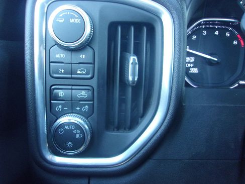 Used 2020 GMC Sierra 1500 Elevation w/ Elevation Value Package AWD/4WD image 19