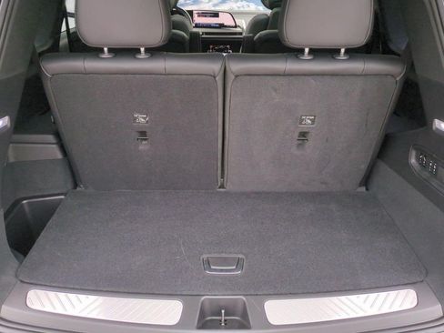 Certified 2026 Cadillac Vistiq Premium Luxury AWD/4WD image 17