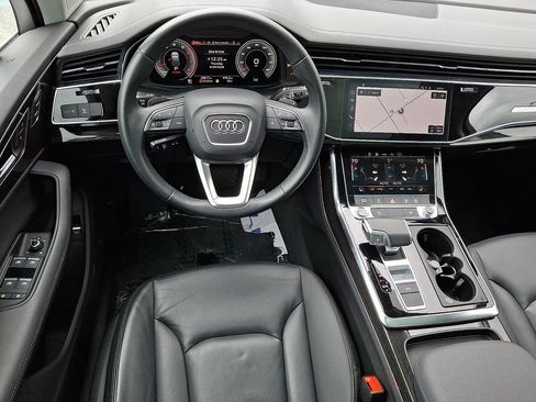 Used 2024 Audi Q7 3.0T Premium Plus AWD/4WD image 2