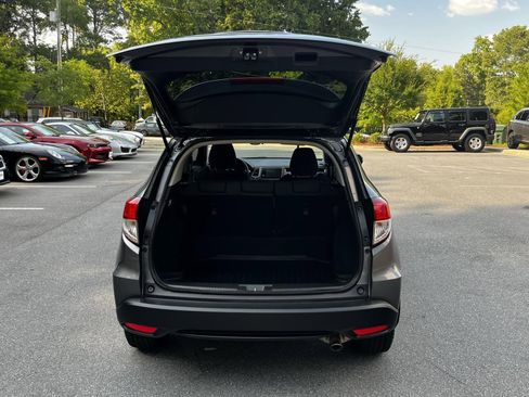 Used 2021 Honda HR-V EX image 14