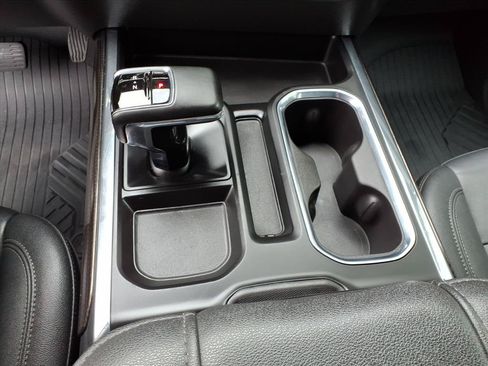 Used 2024 Chevrolet Silverado 1500 LT Trail Boss w/ Convenience Package II AWD/4WD image 13