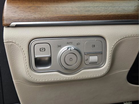 Used 2025 Mercedes-Benz GLS 450 GLS 450 image 16