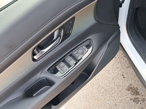 New 2025 Nissan Murano SL image 12