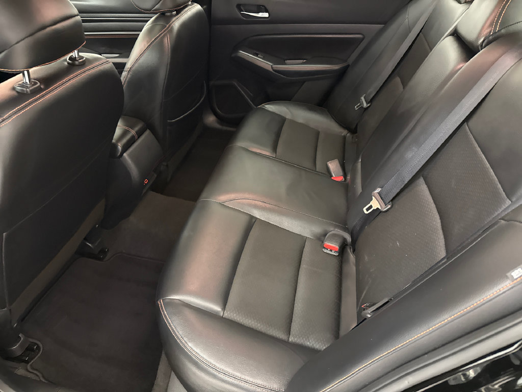 Used 2022 Nissan Altima 2.5 SR w/ Midnight Edition Package FWD image 17