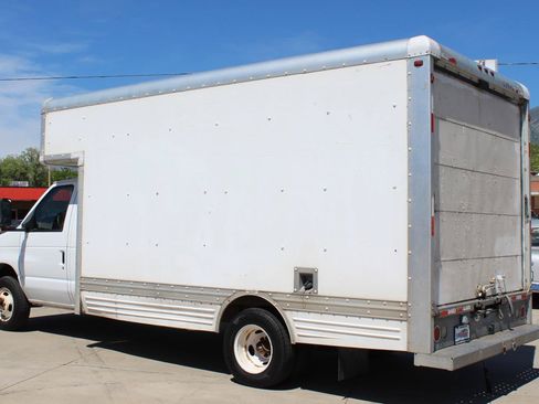 Used 2007 Ford E-450 and Econoline 450 RWD image 11