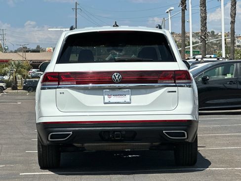 Used 2024 Volkswagen Atlas SE AWD/4WD image 4
