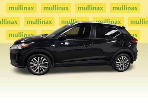 Used 2023 Nissan Kicks SV FWD image 9