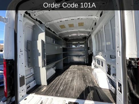 Used 2022 Ford E-Transit Medium Roof image 3