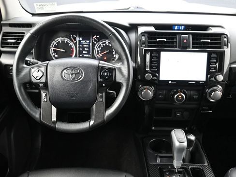 Used 2022 Toyota 4Runner TRD Off-Road Premium AWD/4WD image 2