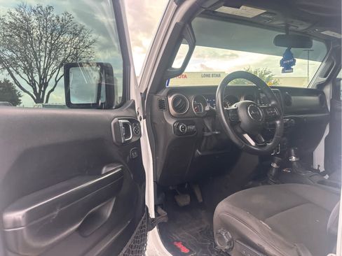 Used 2020 Jeep Gladiator Sport w/ Quick Order Package 24S image 6