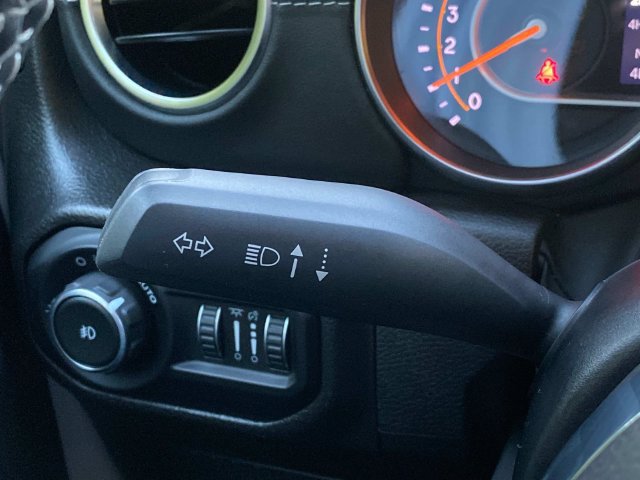 Used 2022 Jeep Wrangler Unlimited Sahara w/ LED Lighting Group AWD/4WD image 22