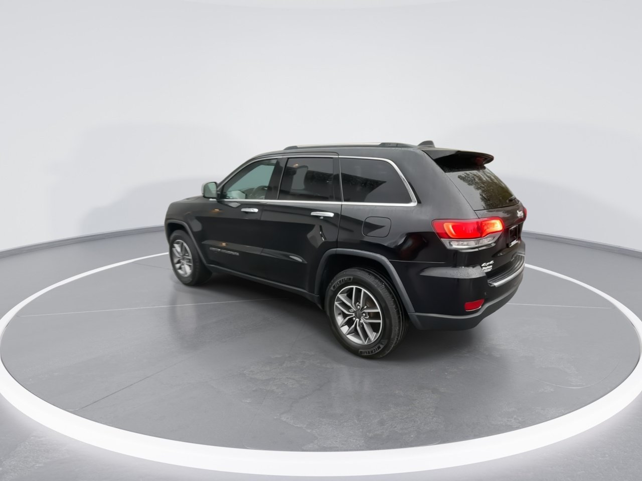 Used 2020 Jeep Grand Cherokee Limited AWD/4WD image 13