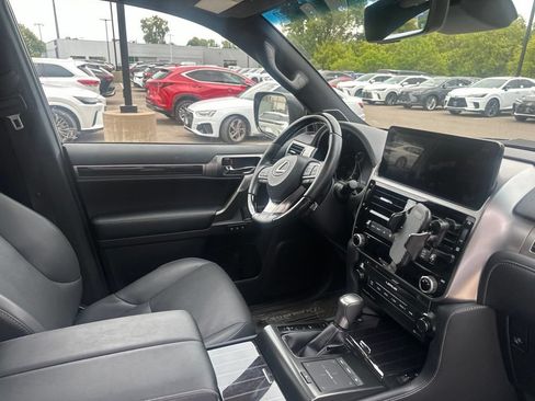 Certified 2022 Lexus GX 460 Premium w/ Premium Package AWD/4WD image 20