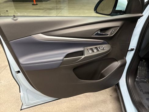 Used 2023 Chevrolet Bolt EUV LT w/ Convenience Package image 13