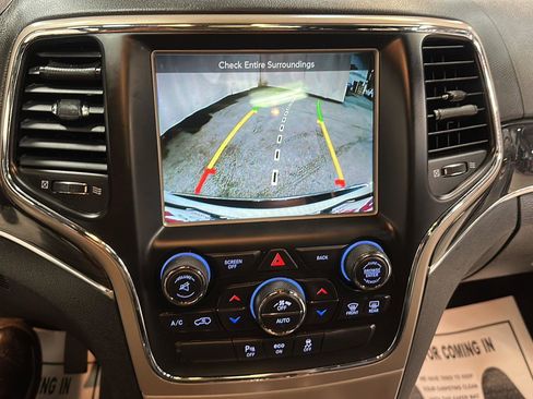 Used 2015 Jeep Grand Cherokee Overland image 23