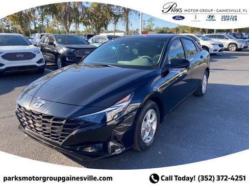 Certified 2023 Hyundai Elantra SE image 7