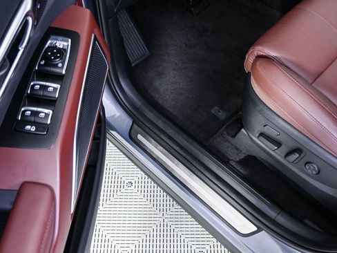Used 2025 Kia Telluride SX FWD image 8