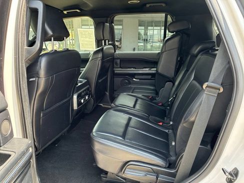 Used 2019 Ford Expedition XLT w/ Equipment Group 202A RWD image 14