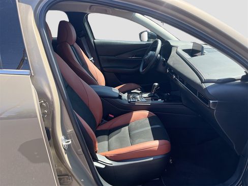 Used 2024 MAZDA CX-30 Carbon image 30