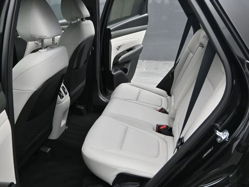 Certified 2025 Hyundai Tucson Limited AWD/4WD image 15