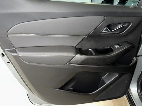 Used 2023 Chevrolet Traverse LT w/ LPO, Floor Liner Package image 18
