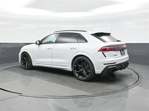 New 2026 Audi RS Q8 performance image 5