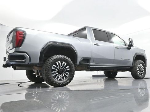 Used 2024 GMC Sierra 3500 Denali Ultimate AWD/4WD image 53