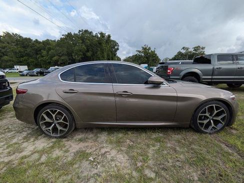 Used 2019 Alfa Romeo Giulia Ti w/ TI Performance Package RWD image 3