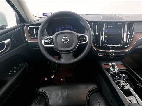 Used 2023 Volvo XC60 T8 Ultimate w/ Climate Package image 6