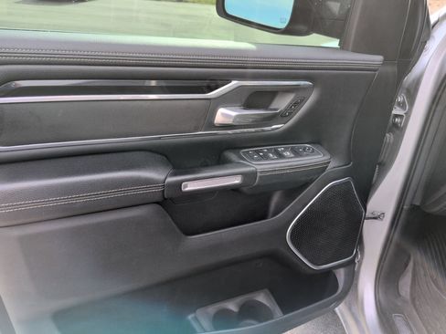 Used 2019 RAM 1500 Laramie w/ Sport Appearance Package AWD/4WD image 17
